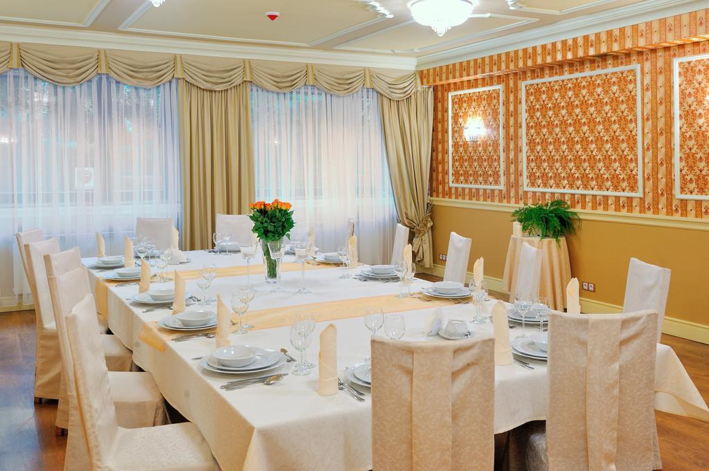 Hotel Na Bloniach بييلسكو بياوا المظهر الخارجي الصورة