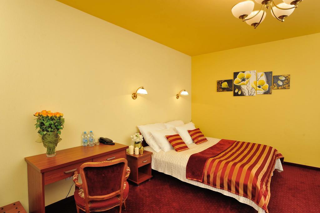Hotel Na Bloniach بييلسكو بياوا المظهر الخارجي الصورة