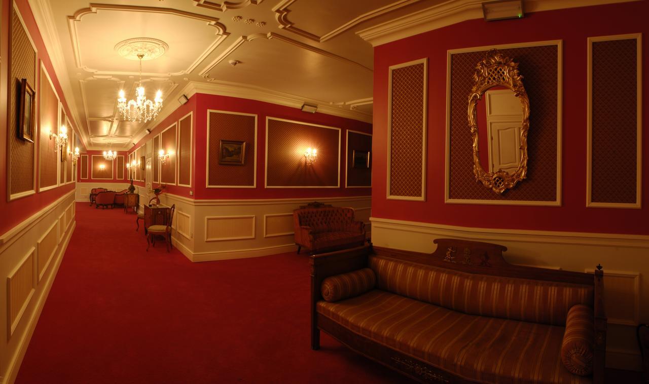 Hotel Na Bloniach بييلسكو بياوا المظهر الخارجي الصورة