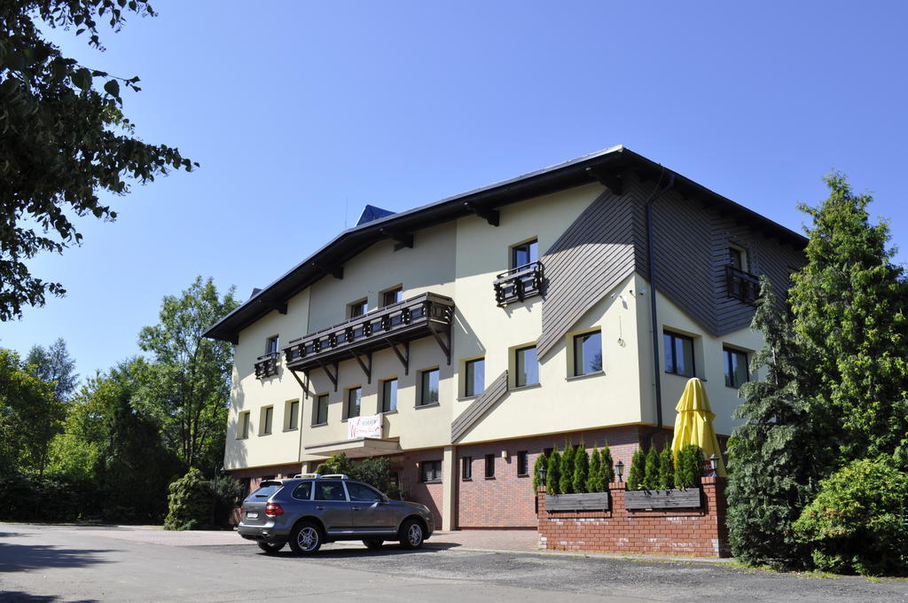 Hotel Na Bloniach بييلسكو بياوا المظهر الخارجي الصورة